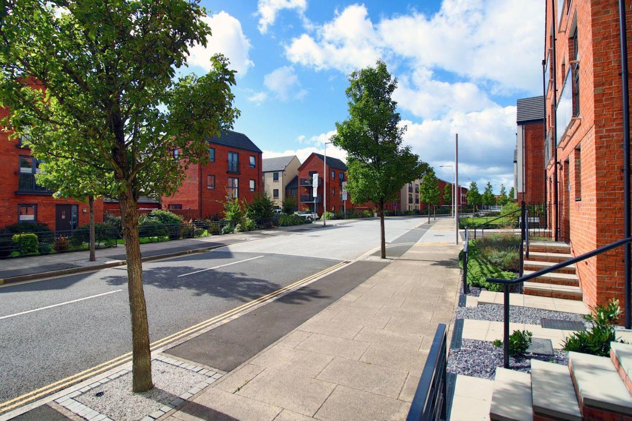 No 1 Marina Walk By Ssw 3br, Free Parking, Sleeps 5 Close To Marina, Centre, And M4