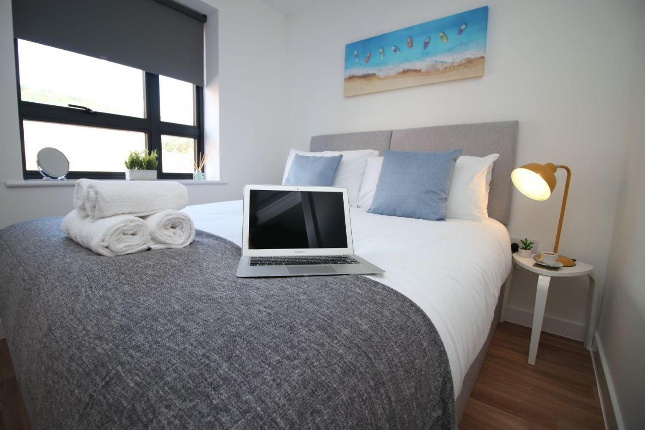Apartment No 1 Marina Walk By Ssw 3br, Free Parking, Sleeps 5 Close To Marina, Centre, And M4 Swansea